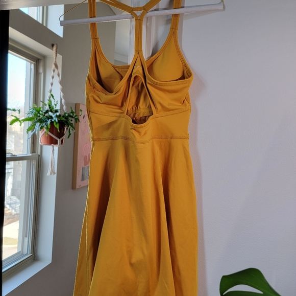 Madewell flex cutout fitness dress - Picture 2 of 6